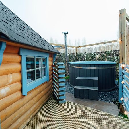 Sunset Retreats The Double Hobbit Villa Worcester Exterior photo