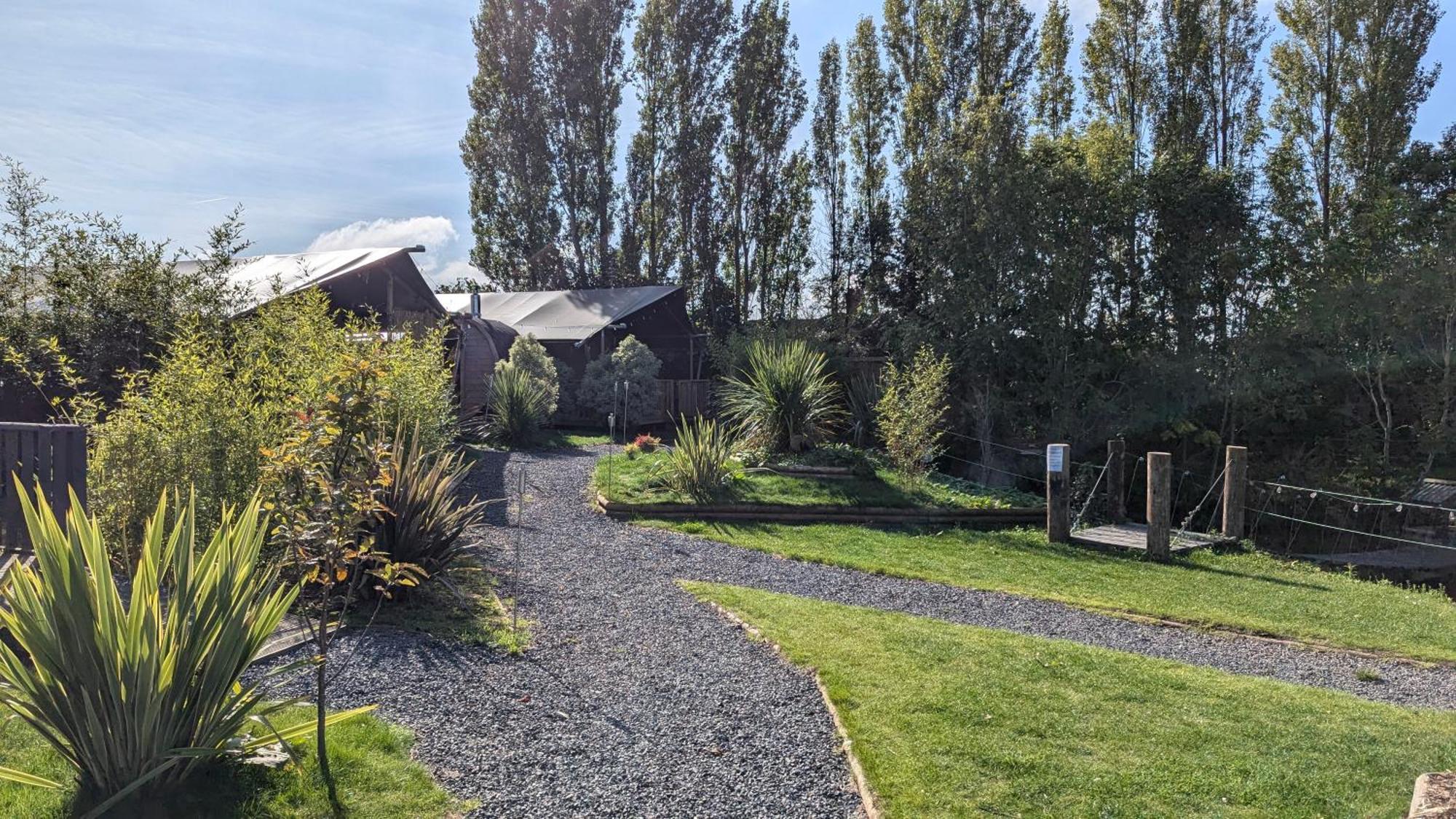 Sunset Retreats The Double Hobbit Villa Worcester Exterior photo